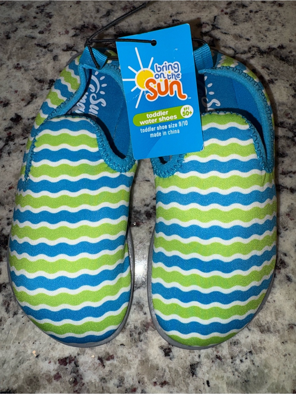 Source Unknown Blue & Green Wave-Pattern Kids Water Shoes